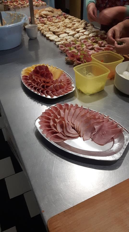 Pracovní prostředí výrobny lahůdek